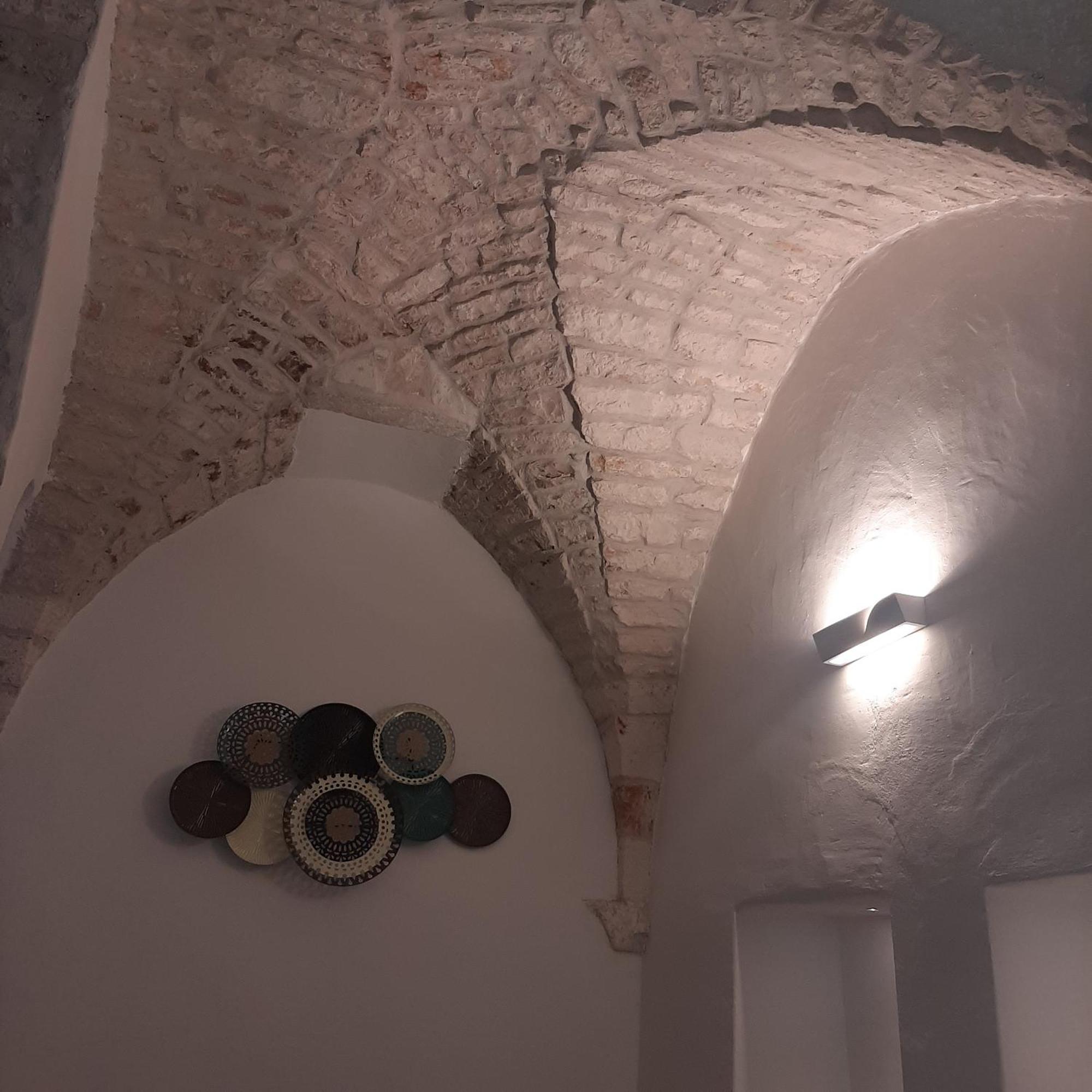 Dimora Lavinia Casa Vacanze Centro Storico 奥斯图尼 外观 照片