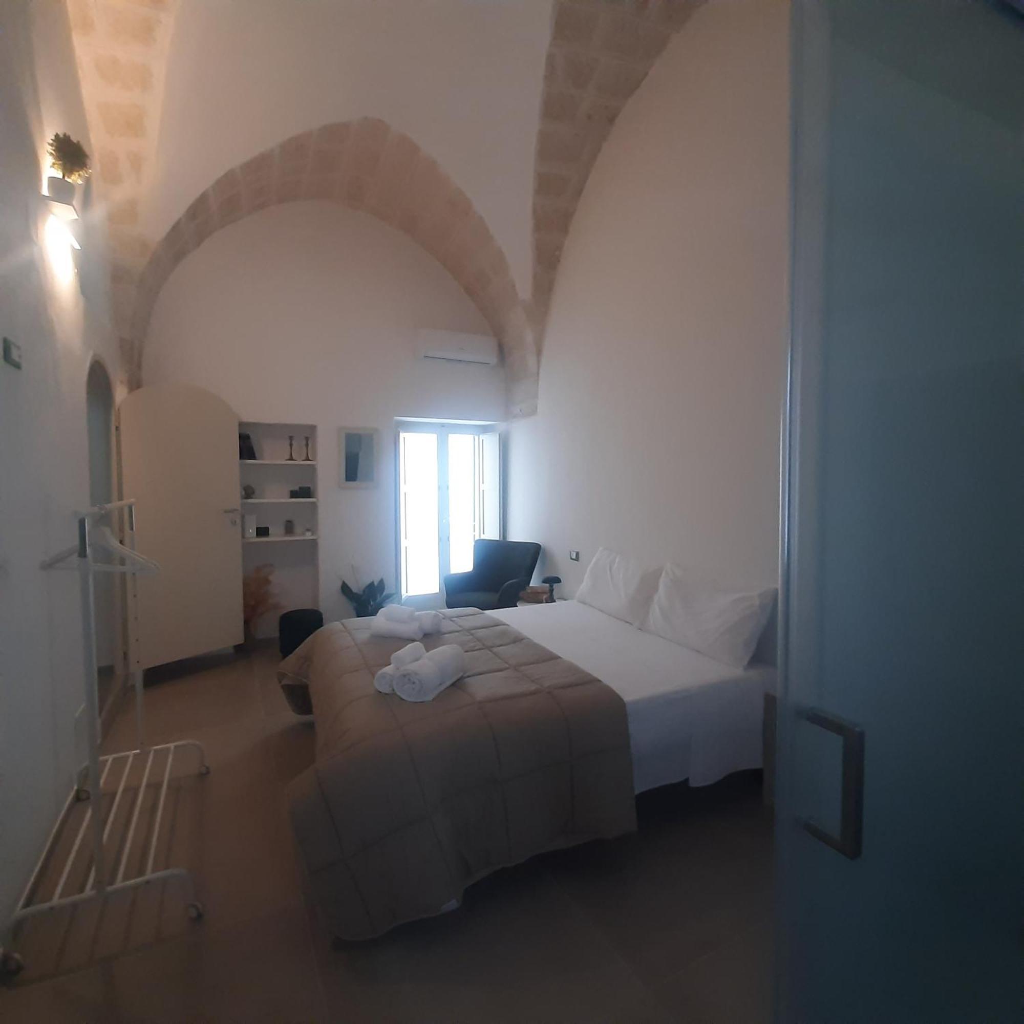 Dimora Lavinia Casa Vacanze Centro Storico 奥斯图尼 外观 照片